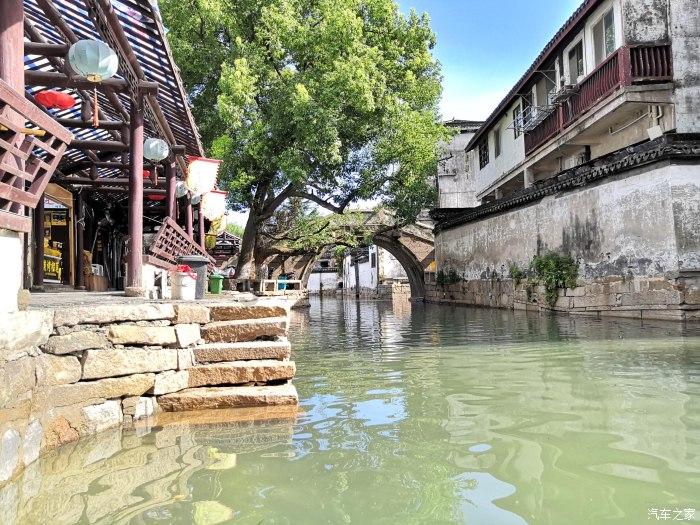 习水县关工委开展“送春联话年俗”活动